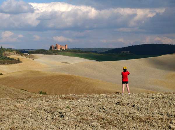 Panorama visibile poco dopo la stazione abbandonata di Trequanda